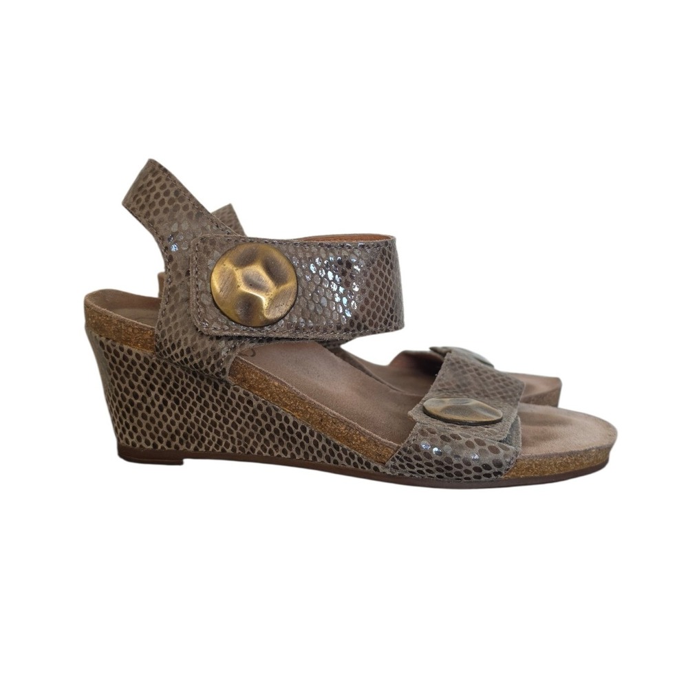 Taos Carousel 2 Snake Skin Effortless Boho Chic Wedges Sandals sz EU 37 US 6.5